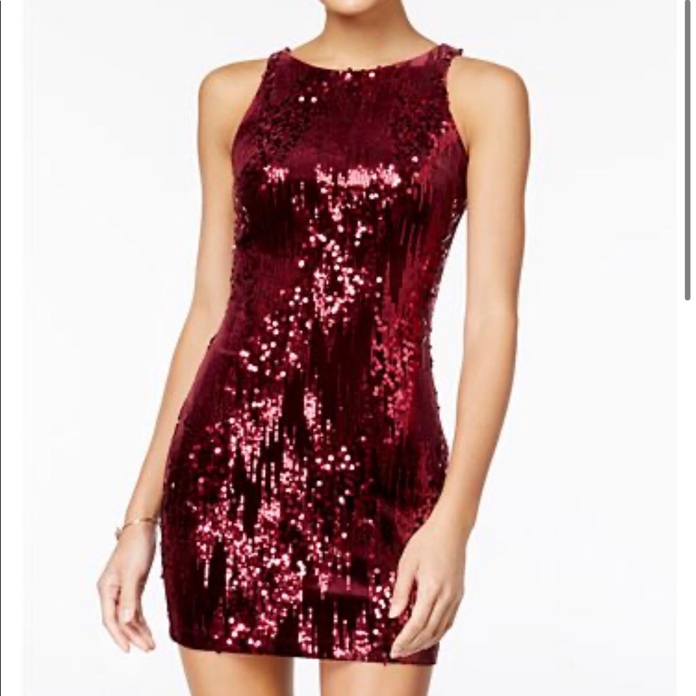 Emerald Sundae Red sequined velvet bodycon dress